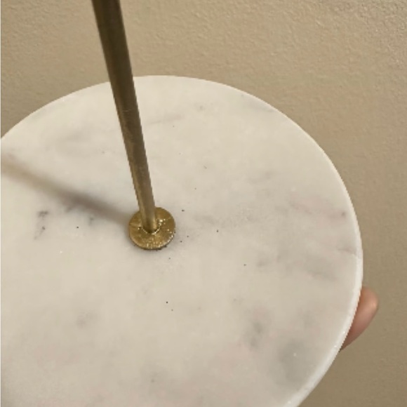 Gold Bow‎ Jewelry Stand - Picture 4 of 4